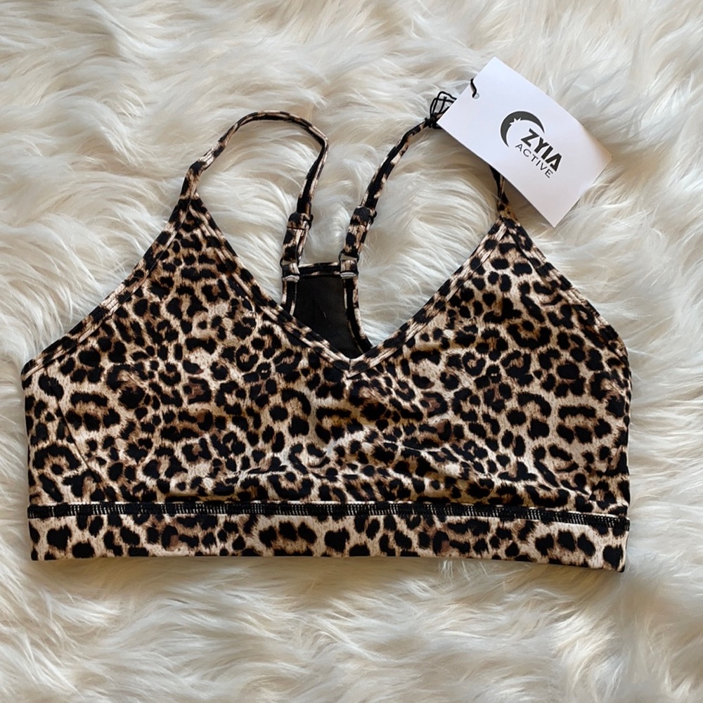 Zyia Active sports bra. Removable padding. NWT, smoke free home.